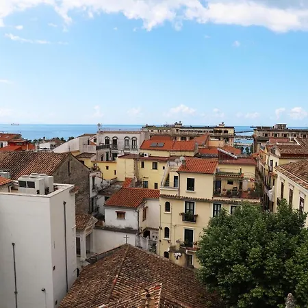 Ave Gratia Plena 旅馆 萨莱诺